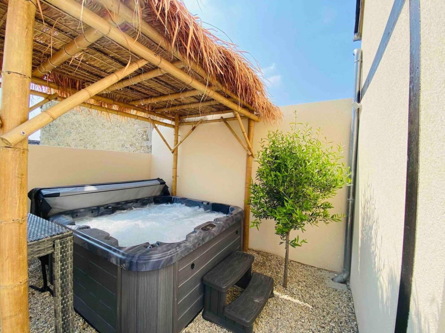 L'Etincelle Villa Saint-Martin-des-Entrées Eksteriør billede